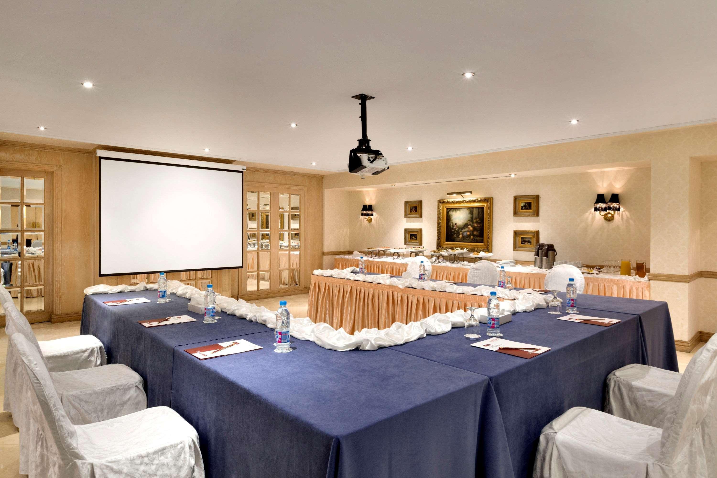 Hawthorn Suites By Wyndham Khobar Buitenkant foto