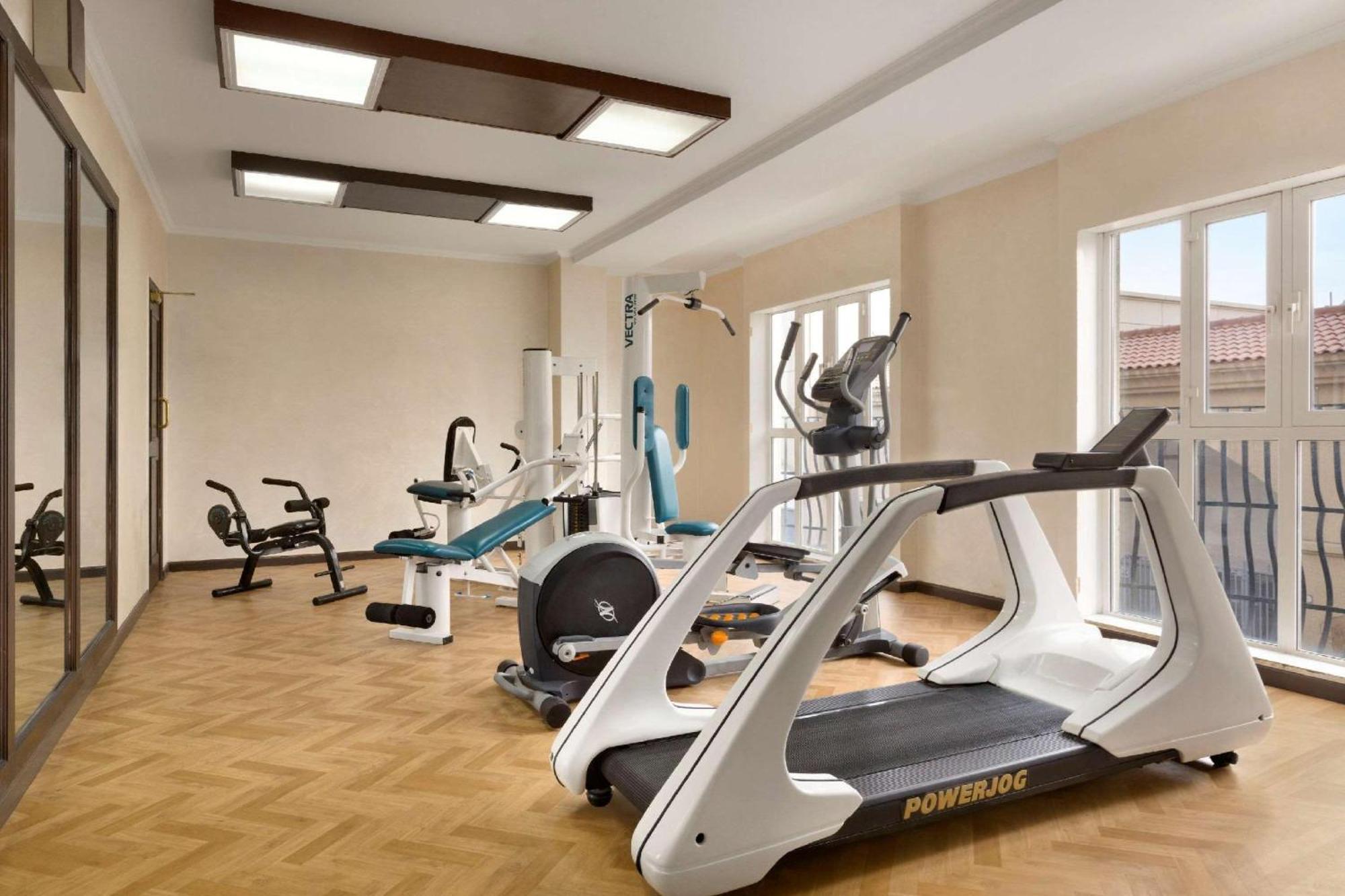 Hawthorn Suites By Wyndham Khobar Buitenkant foto
